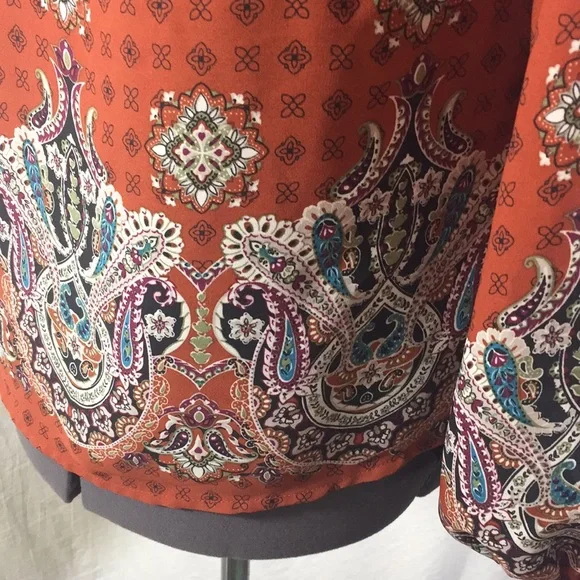 TIMING Women Long Elastic Sleeve Top Size Large - Picture 4 of 8